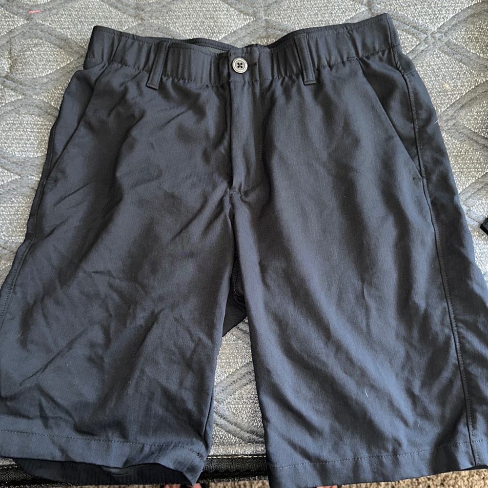 Under Armour golf shorts